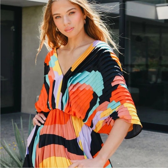 Hutch Maris Dress - Picture 2 of 9